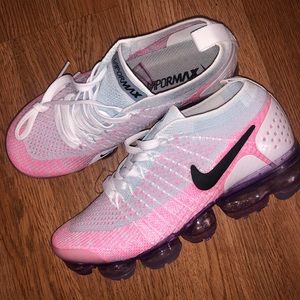 Nike Vapor Max 2.  Pink